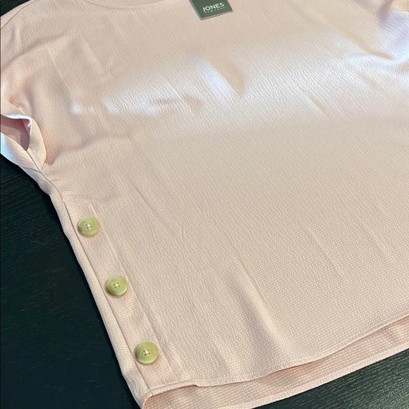 JONES NEW YORK Hammered Satin Crew Neck Short Sleeve Side Button Blouse - Picture 6 of 13